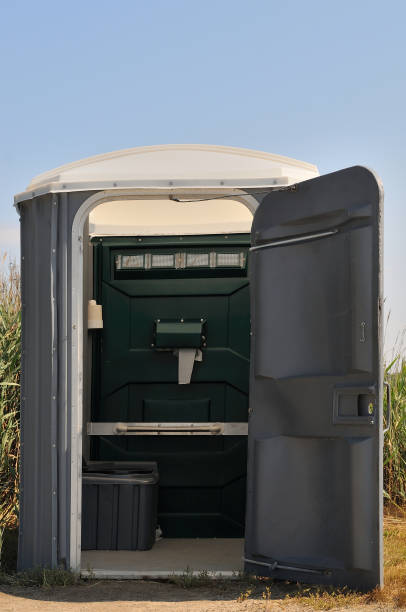 Best Affordable porta potty rental  in Salina, KS